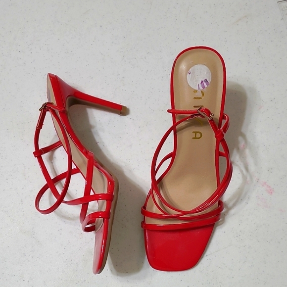 Unisa Candy Apple Red Strappy Heels with Square Toe size 8.5 - Picture 1 of 9